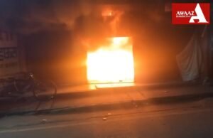 कनखल में टेंट हाउस में लगी भीषण आग, आग का विकराल रूप देख मचा हड़कंप